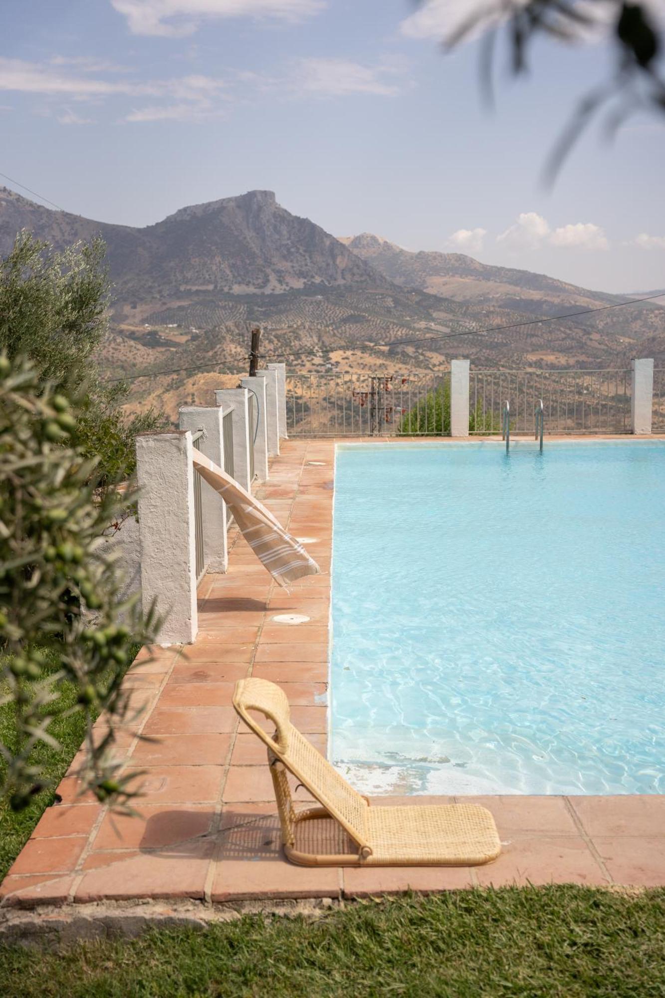 Finca Luca Oliva زاهارا دي لا سييرا المظهر الخارجي الصورة